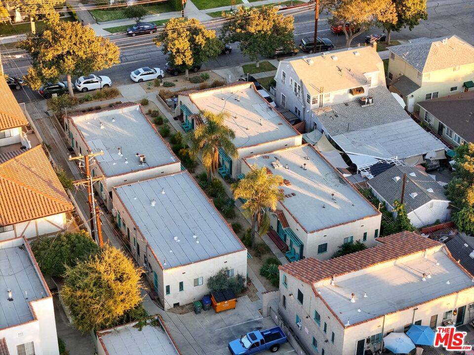 Glendale, CA 91204,615 S Columbus AVE