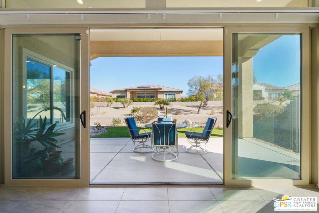 Rancho Mirage, CA 92270,12 Pinotage
