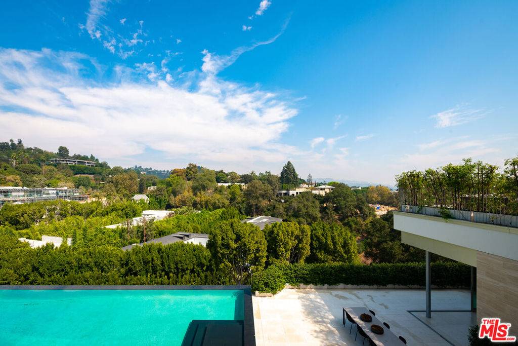 Los Angeles, CA 90077,642 Perugia WAY