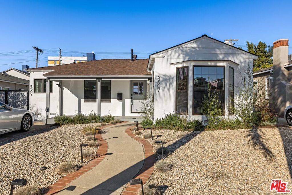 Los Angeles, CA 90045,8509 Naylor Ave