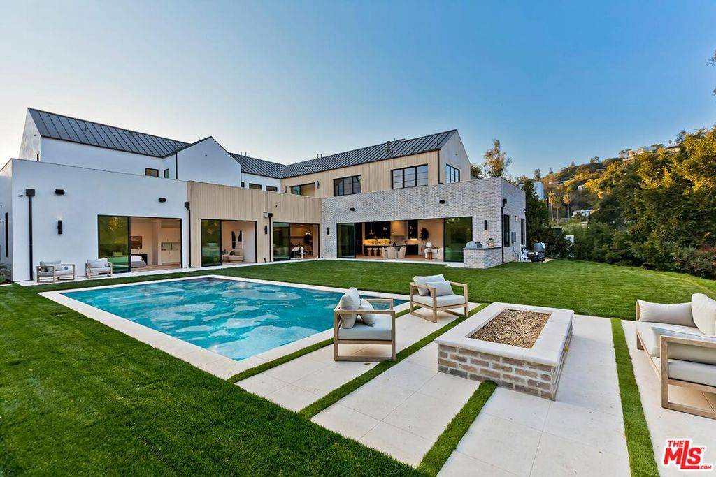 Beverly Hills, CA 90210,1120 Angelo DR