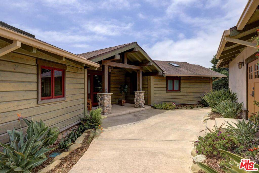 Carpinteria, CA 93013,1947 Paquita DR