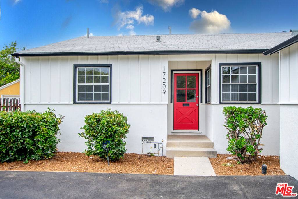 Van Nuys, CA 91406,17209 Stagg ST