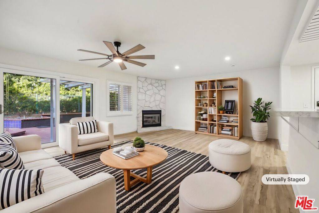 Yorba Linda, CA 92886,5754 Kellogg DR