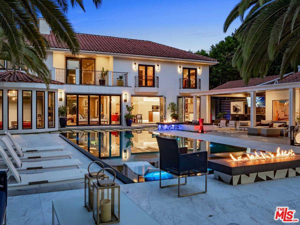 Encino, CA 91436,4555 Densmore AVE