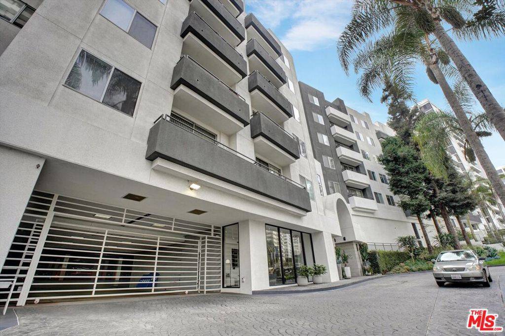 Los Angeles, CA 90024,10600 Wilshire BLVD #606