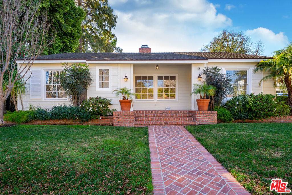 Sherman Oaks, CA 91403,15440 Dickens ST