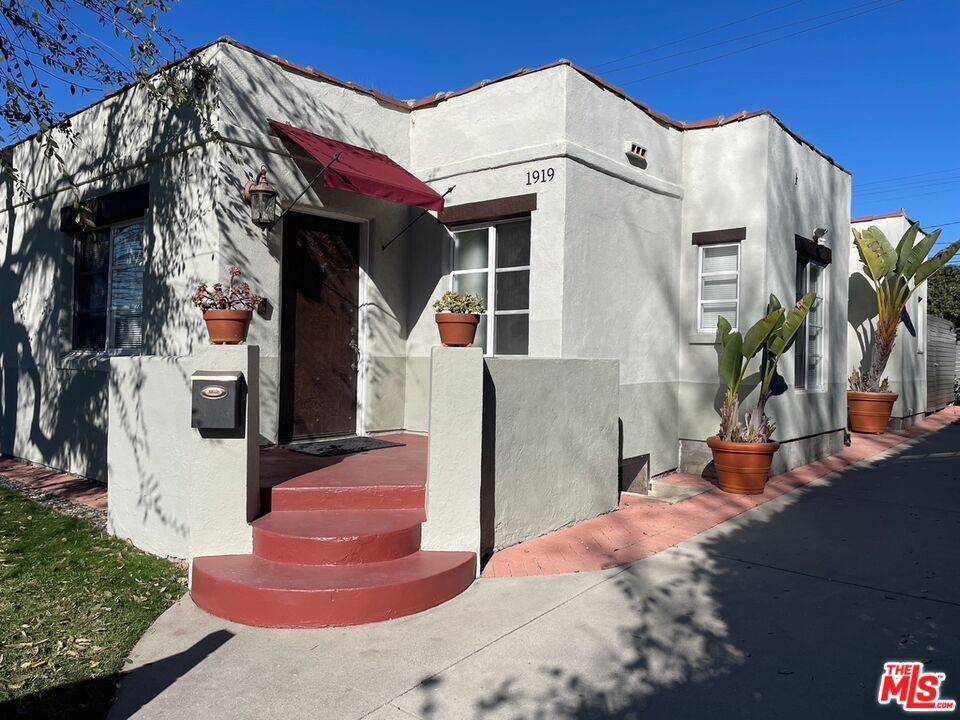 Santa Monica, CA 90404,1919 19Th ST