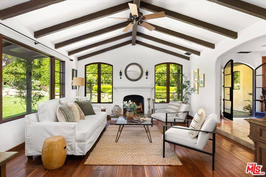 Santa Barbara, CA 93111,930 San Antonio Creek RD