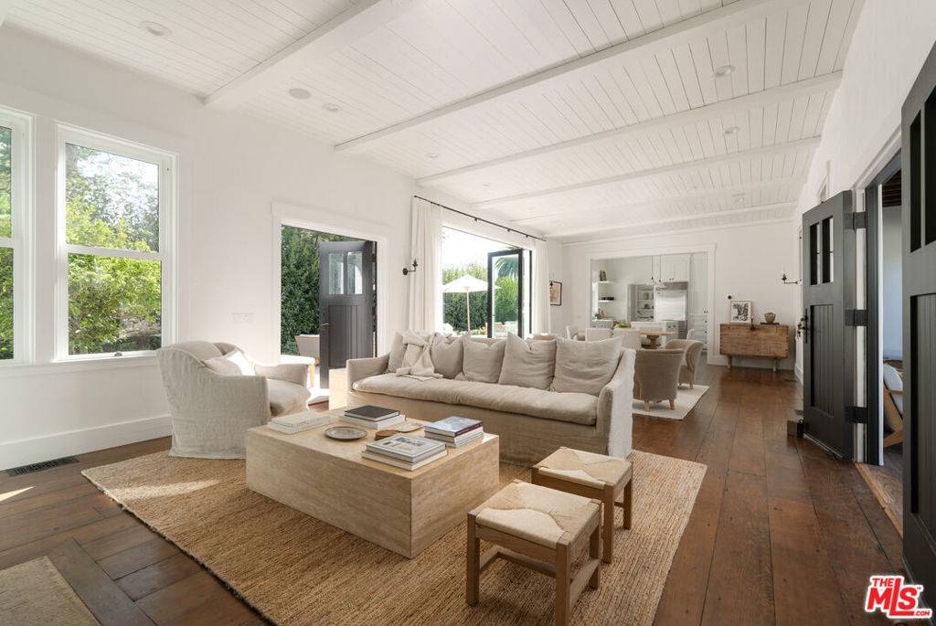 Santa Barbara, CA 93108,602 Parra Grande LN