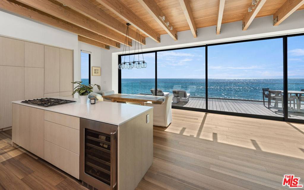 Malibu, CA 90265,24604 Malibu RD