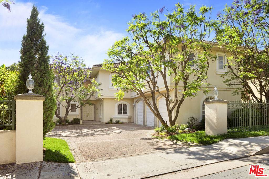 Los Angeles, CA 90077,2293 Stratford CIR