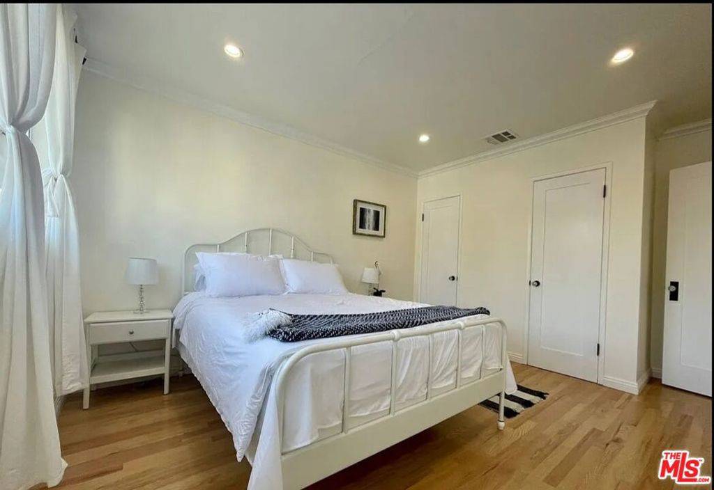 Santa Monica, CA 90403,1033 20th #U