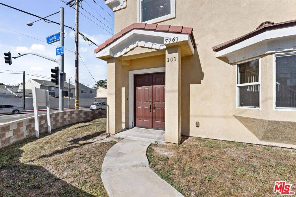 Huntington Beach, CA 92648,7761 Garfield AVE