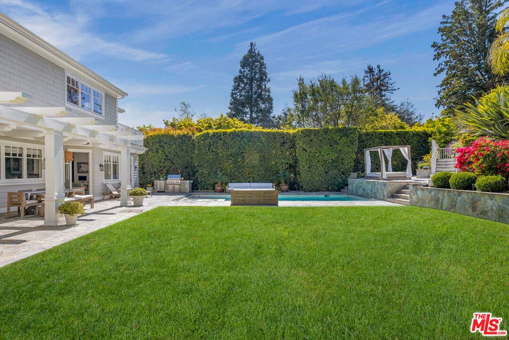 Los Angeles, CA 90049,13153 Rivers RD
