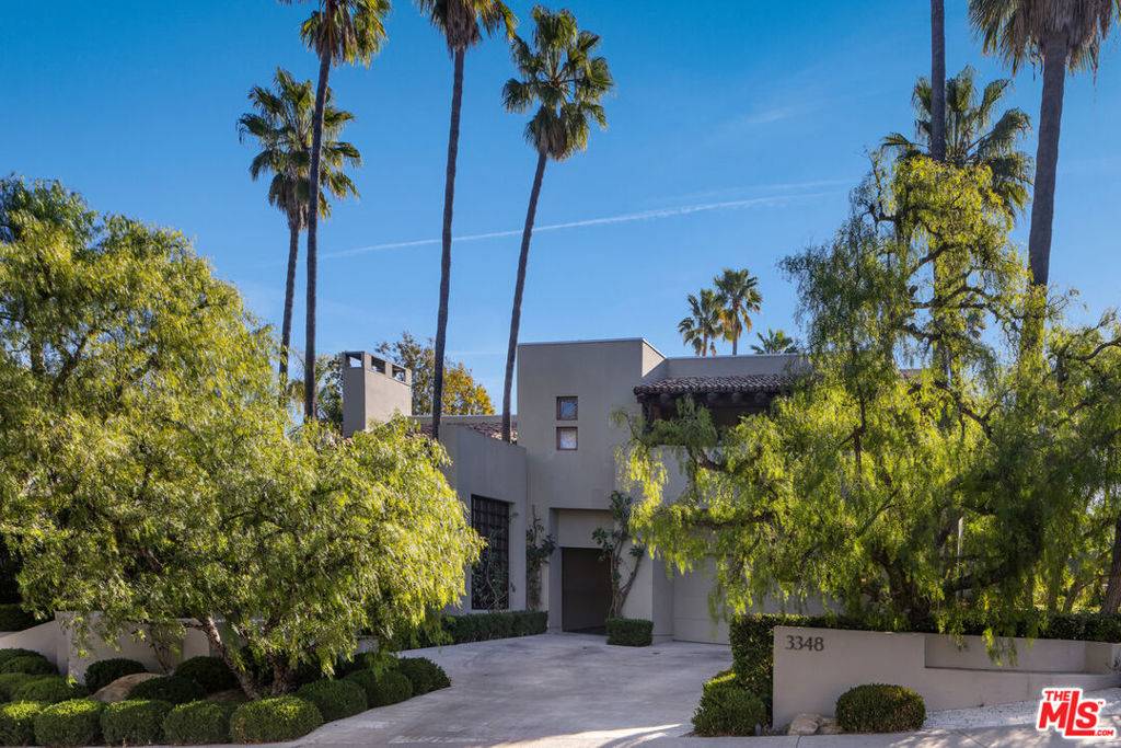 Beverly Hills, CA 90210,3348 Clerendon RD