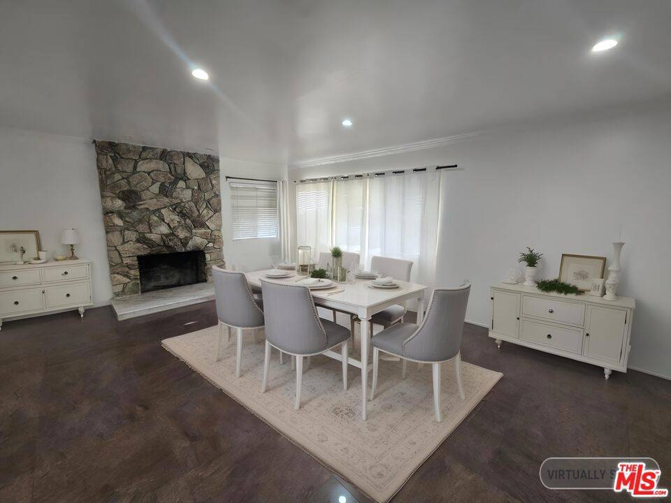 Studio City, CA 91604,3057 Laurel Canyon BLVD