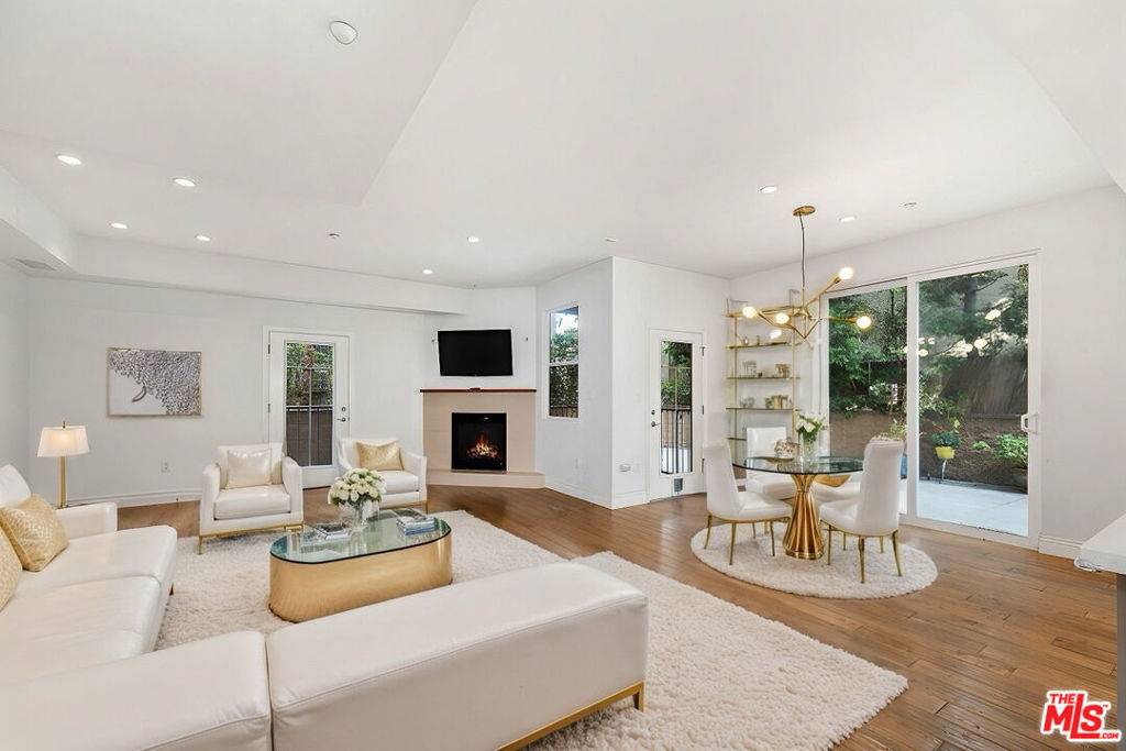 West Hollywood, CA 90046,1248 N Laurel AVE #103