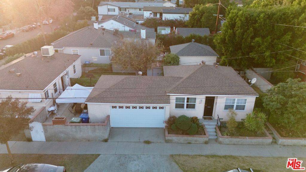 North Hollywood, CA 91601,5451 Camellia AVE