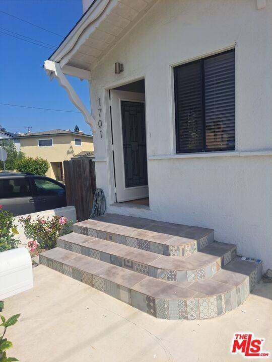 Redondo Beach, CA 90278,1701 Speyer LN