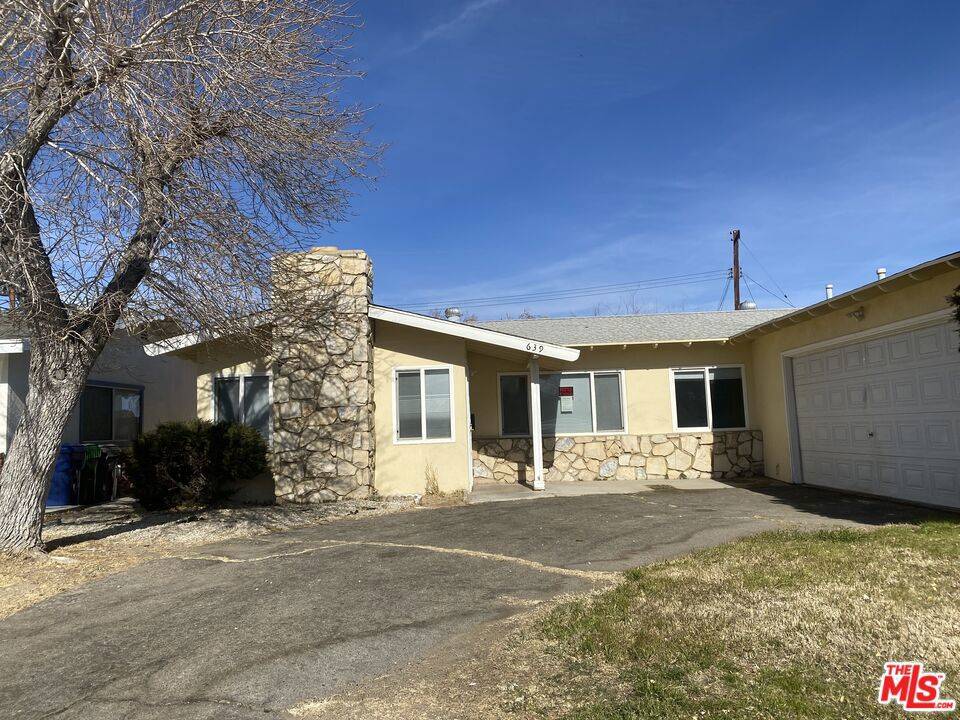 Lancaster, CA 93535,639 E Avenue J