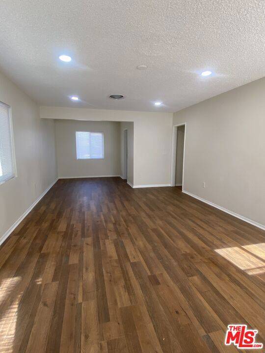 Lancaster, CA 93535,639 E Avenue J