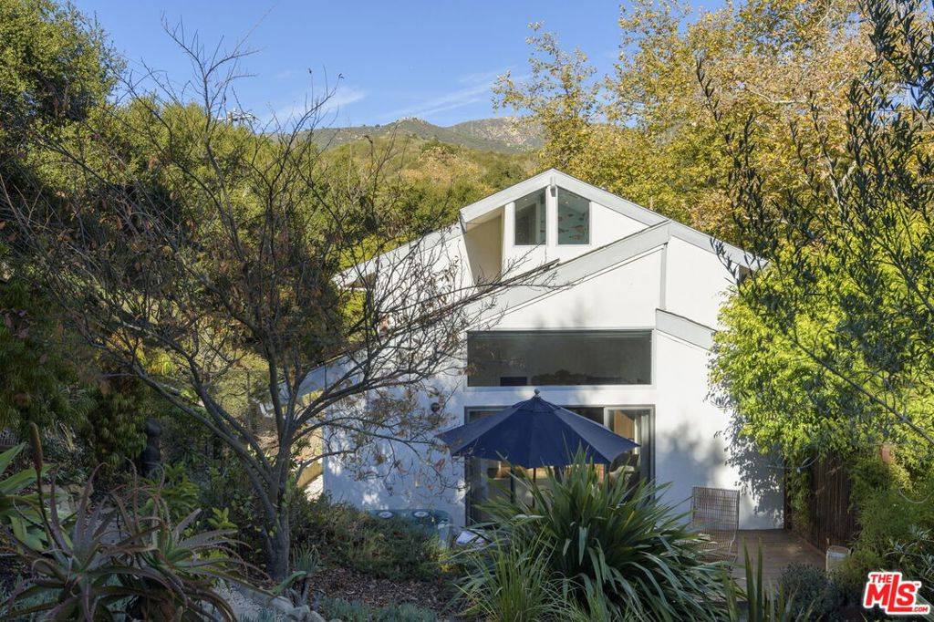 Santa Barbara, CA 93103,1825 Stanwood DR
