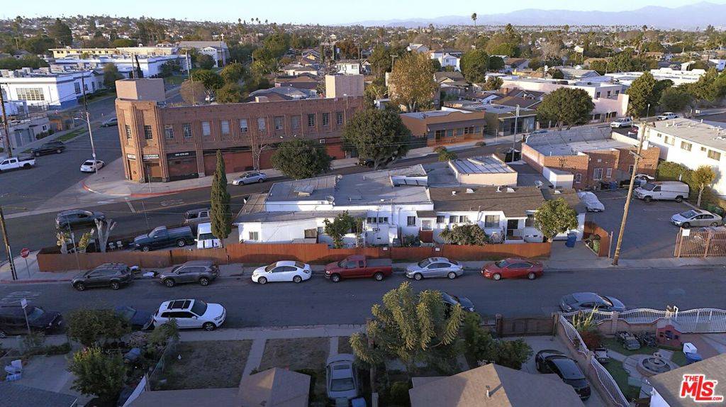 Inglewood, CA 90302,707 E 65th ST