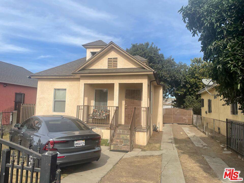 Los Angeles, CA 90011,877 E 47th ST