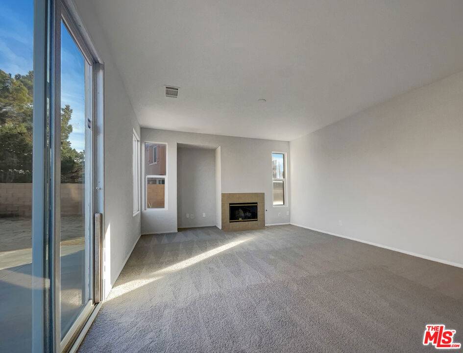 Palmdale, CA 93551,39126 Dunbar ST