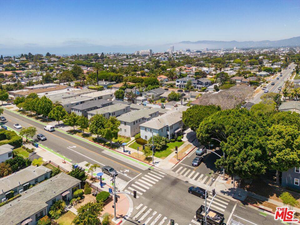 Santa Monica, CA 90405,1047 Ocean Park BLVD