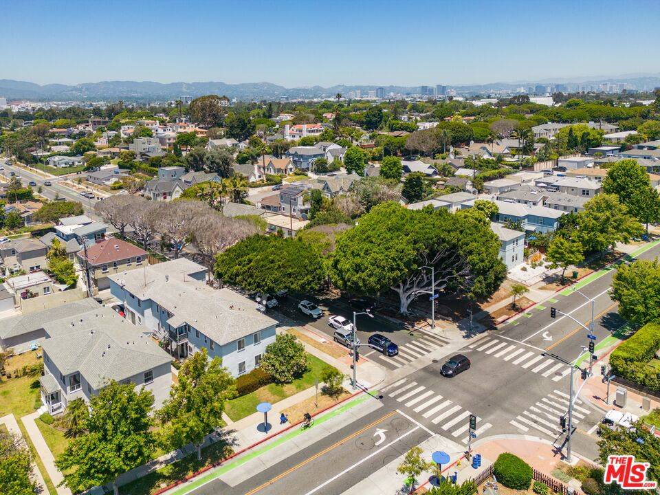 Santa Monica, CA 90405,1047 Ocean Park BLVD