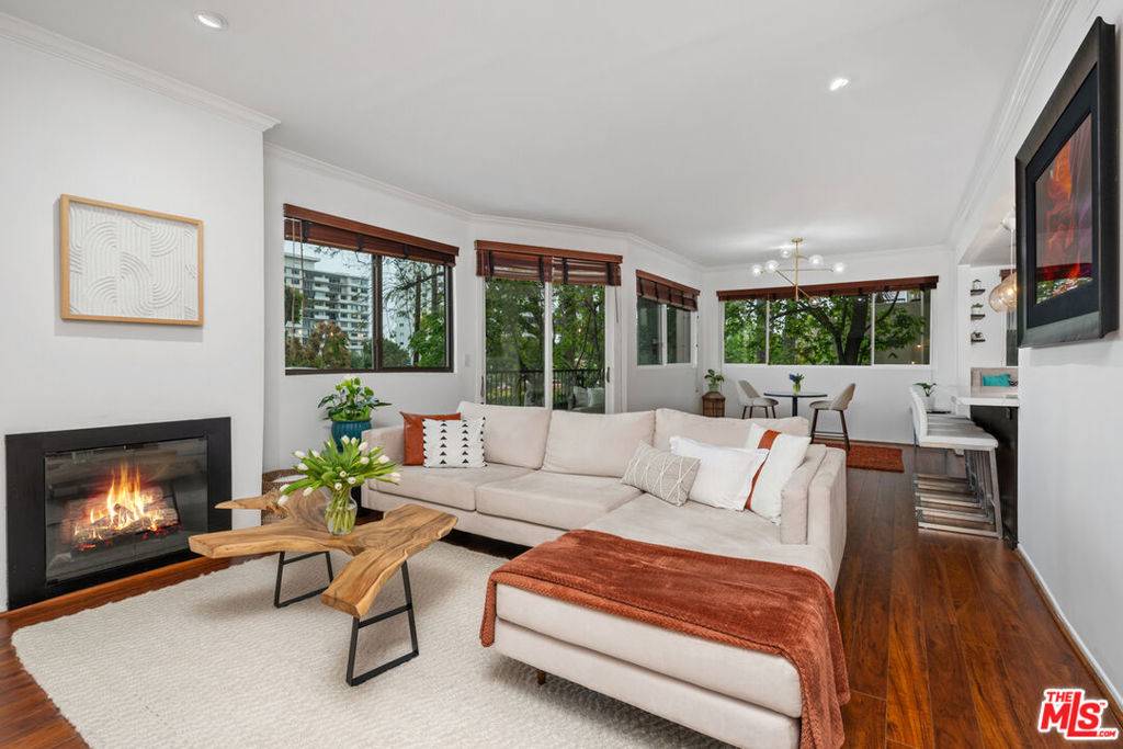 West Hollywood, CA 90069,9000 Cynthia ST #201
