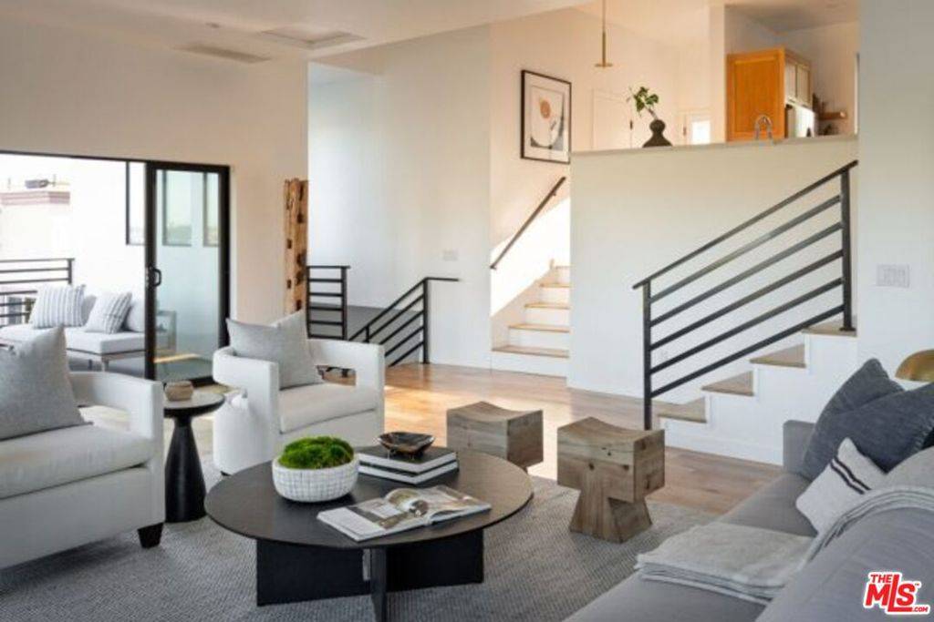 Los Angeles, CA 90032,4050 Jennings DR