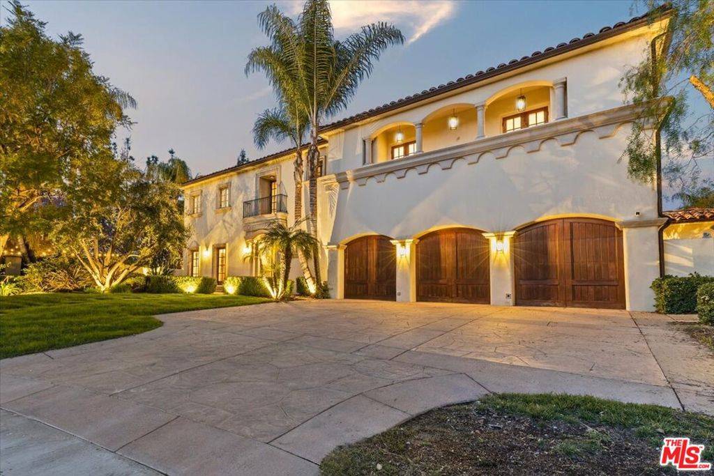 Tarzana, CA 91356,5010 Serena CIR