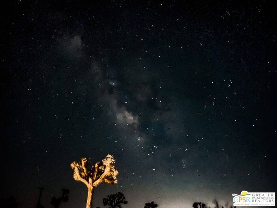 Landers, CA 92285,1616 Sunset Mesa RD