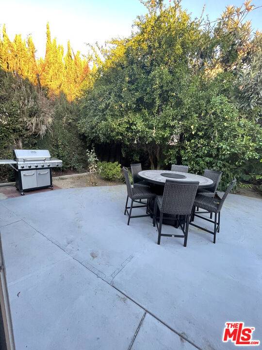 Tarzana, CA 91356,18110 Tarzana ST