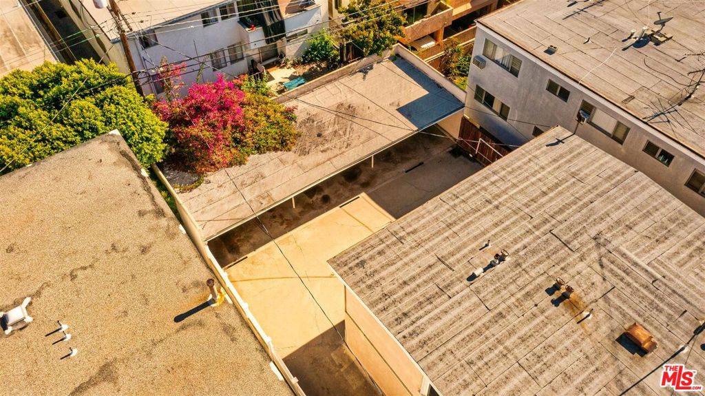 Los Angeles, CA 90049,11938 Dorothy ST