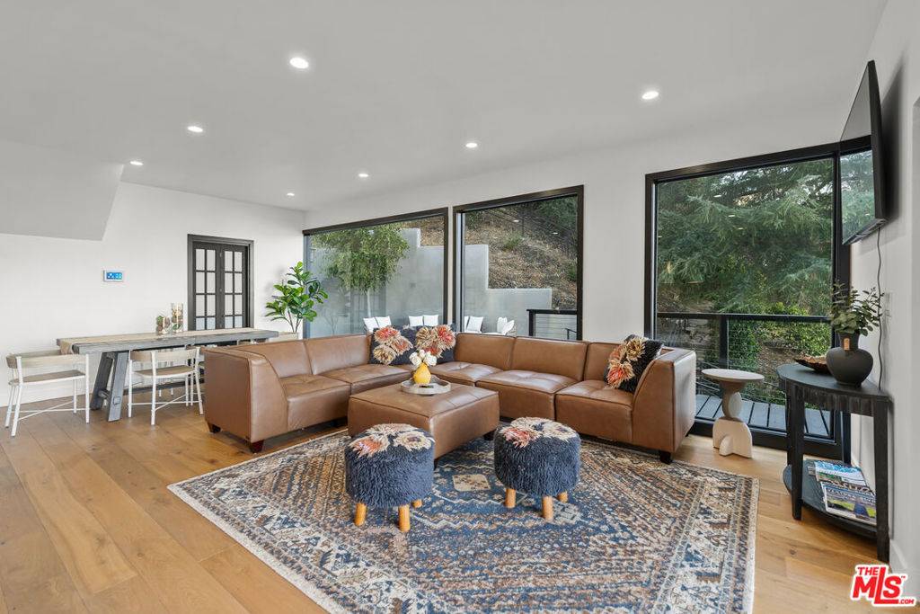 Sherman Oaks, CA 91403,14600 Round Valley DR