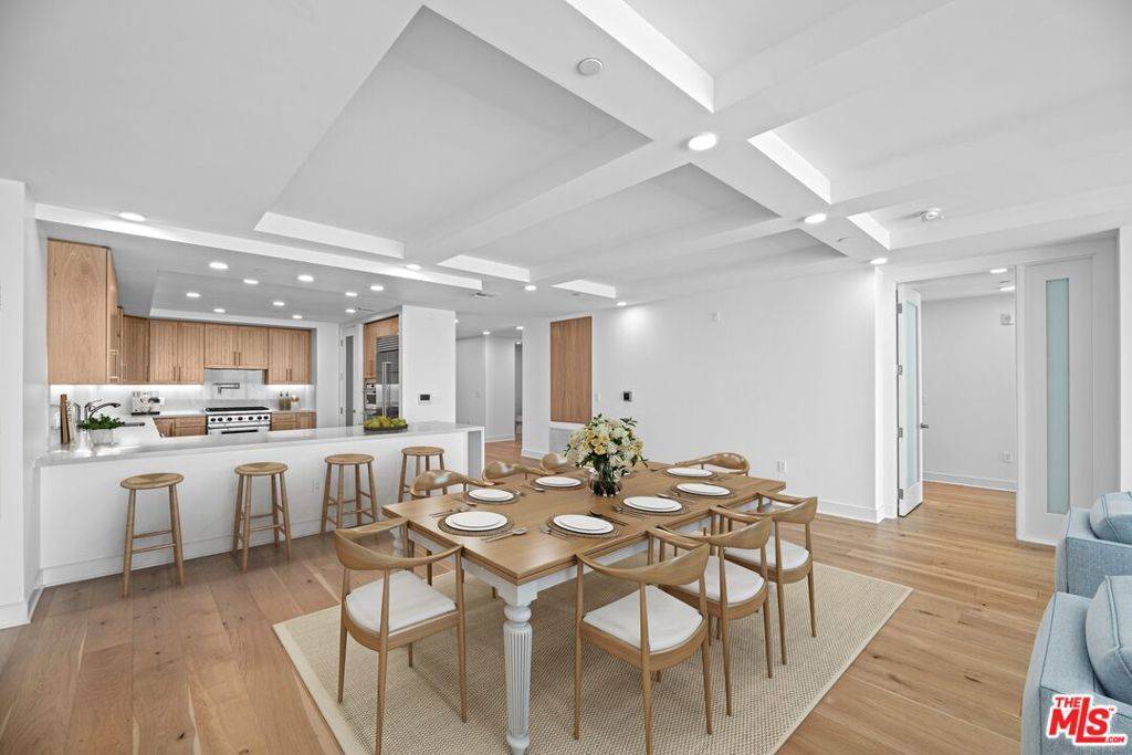 Pacific Palisades, CA 90272,17325 Castellammare DR #202
