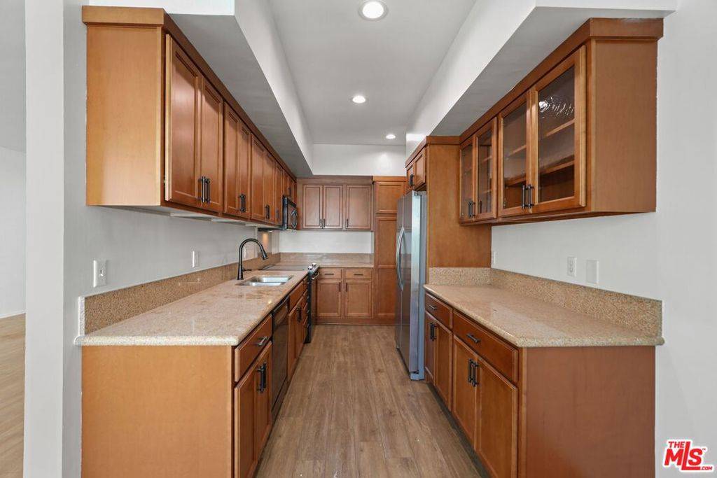 Los Angeles, CA 90049,809 Gretna Green #304