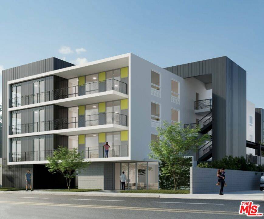 Los Angeles, CA 90011,736 E Vernon AVE