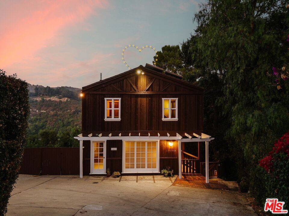 Topanga, CA 90290,19502 Bowers DR