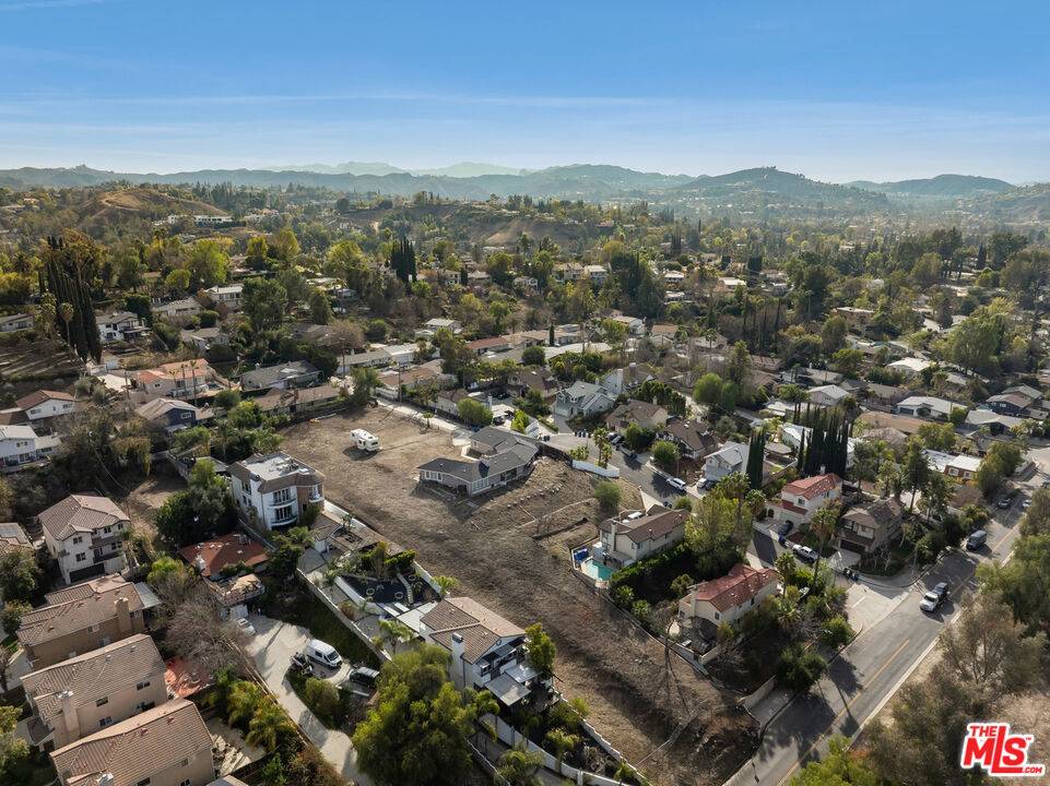 Woodland Hills, CA 91364,5154 Faris Lane