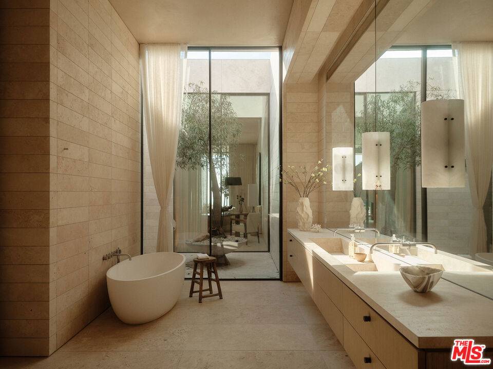 9214 Nightingale DR West Hollywood, CA 90069