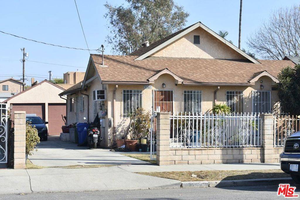 Los Angeles, CA 90032,3200 Farnsworth AVE