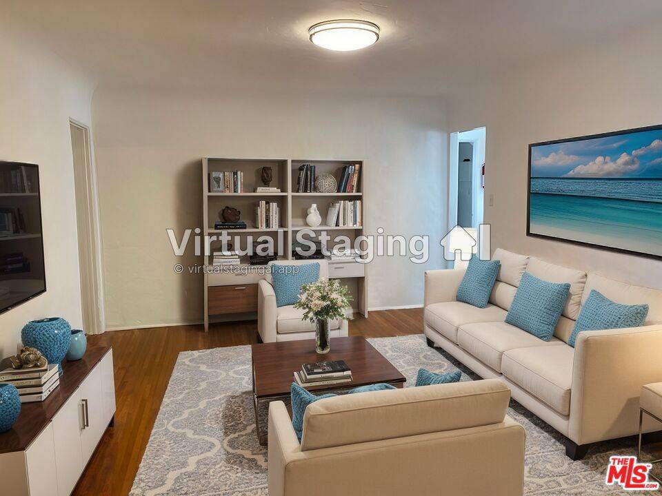 Los Angeles, CA 90019,1346 Masselin AVE