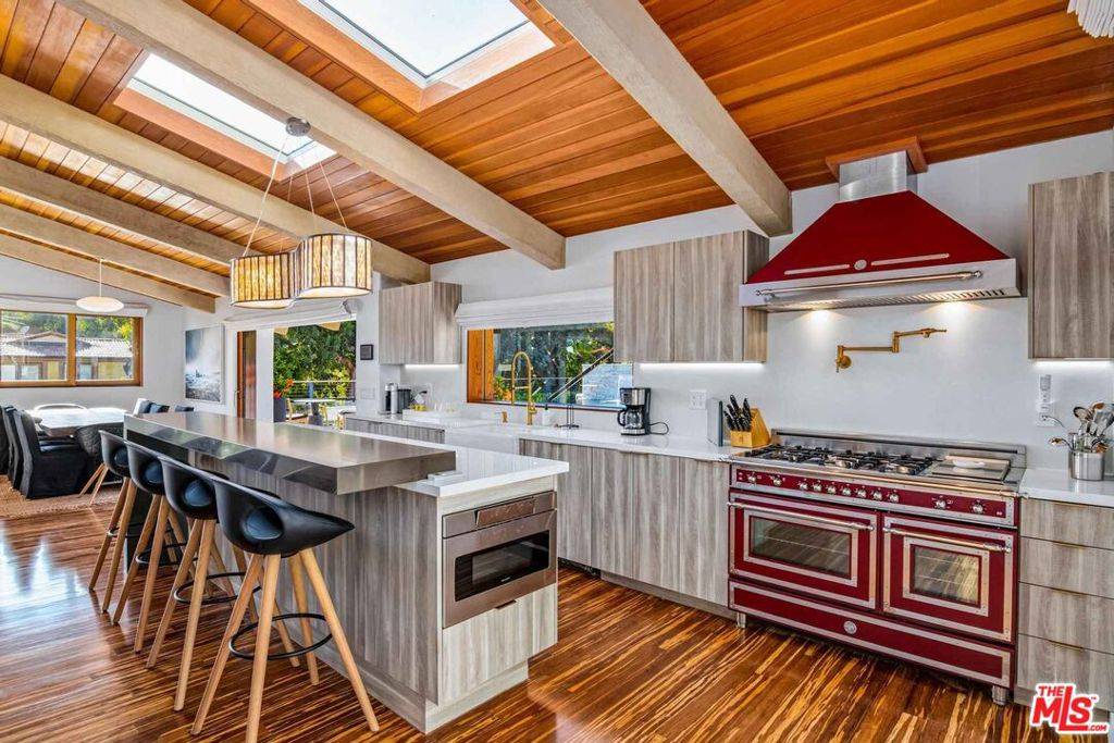 Malibu, CA 90265,31851 Sea Level DR #B
