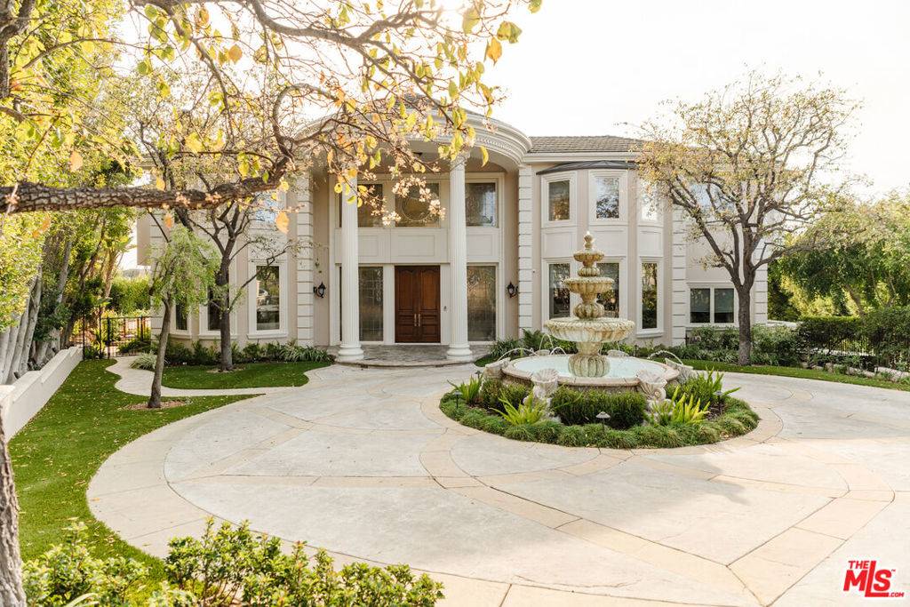 Los Angeles, CA 90077,2245 Weybridge LN