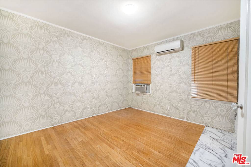 1240 Greenacre AVE West Hollywood, CA 90046